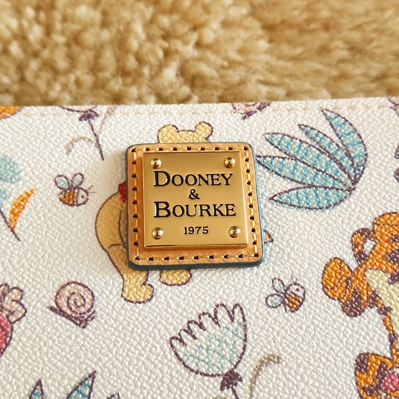 NWT Dooney & Bourke Disney Parks Winnie The Pooh & Friends 3/4 Zip Long Wallet - Picture 3 of 17
